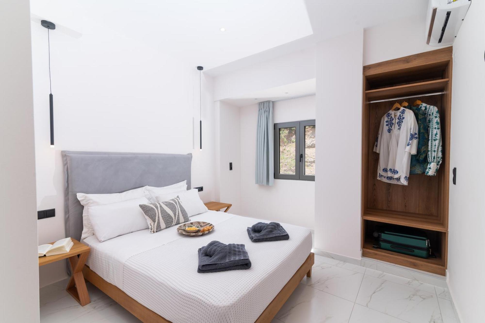 Patric.Ko Aparthotel Agia Galini  Bagian luar foto