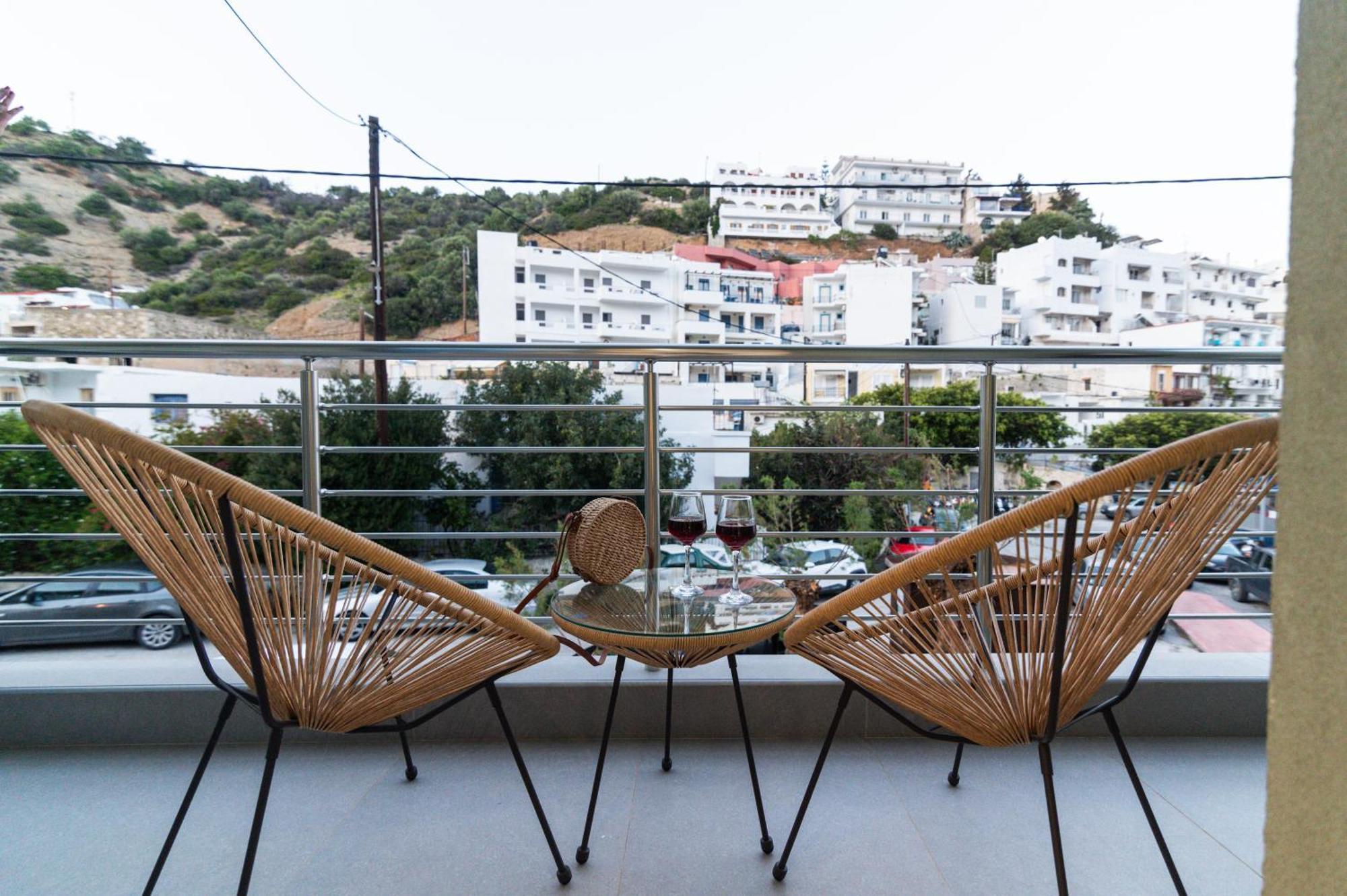 Patric.Ko Aparthotel Agia Galini  Bagian luar foto